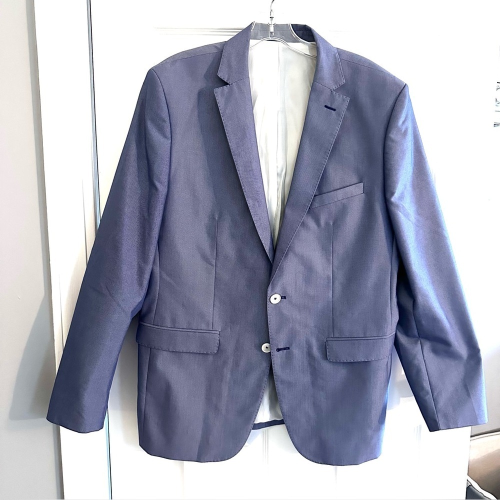 ZARA Man Light Blue Blazer, Sport Coat, 42R, Notch Lapel, 2 White Button Closure
